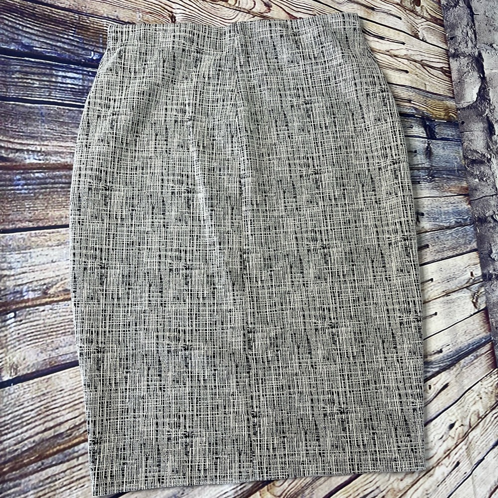 Medium express black and white stretch pencil skirt - Picture 4 of 4